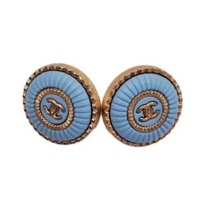 ✨Sold✨Chanel Round CC Vintage Pierced Light Baby Blue Earrings